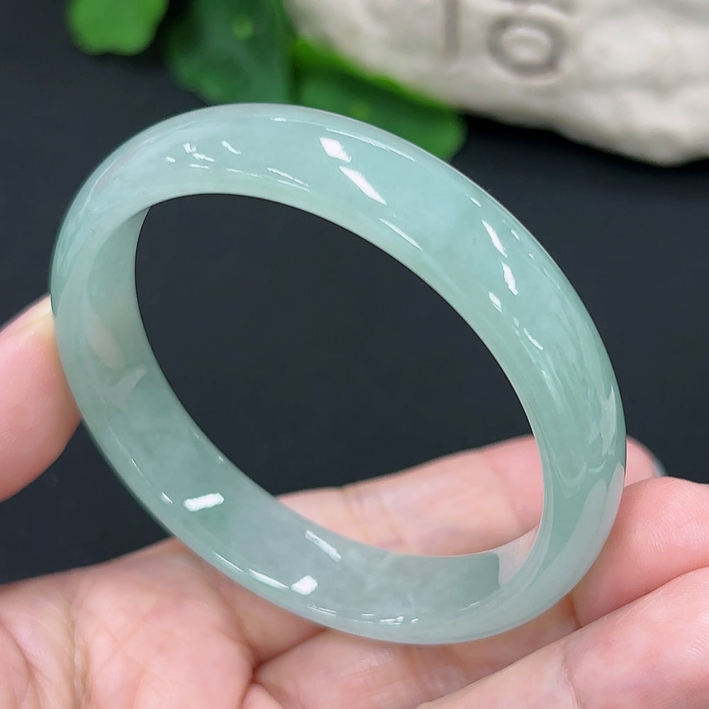 Jadeite Round Bangle