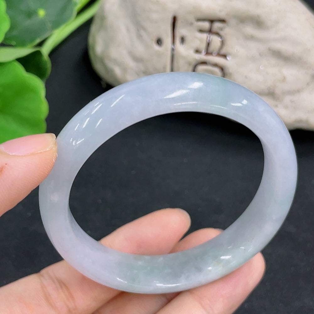 Jadeite Round Bangle