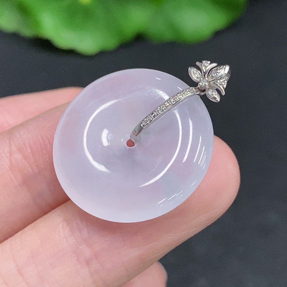 Jadeite Safety Pendant with 18K Gold Clasp, Total Weight Approx. 4.3g, Set with Diamonds