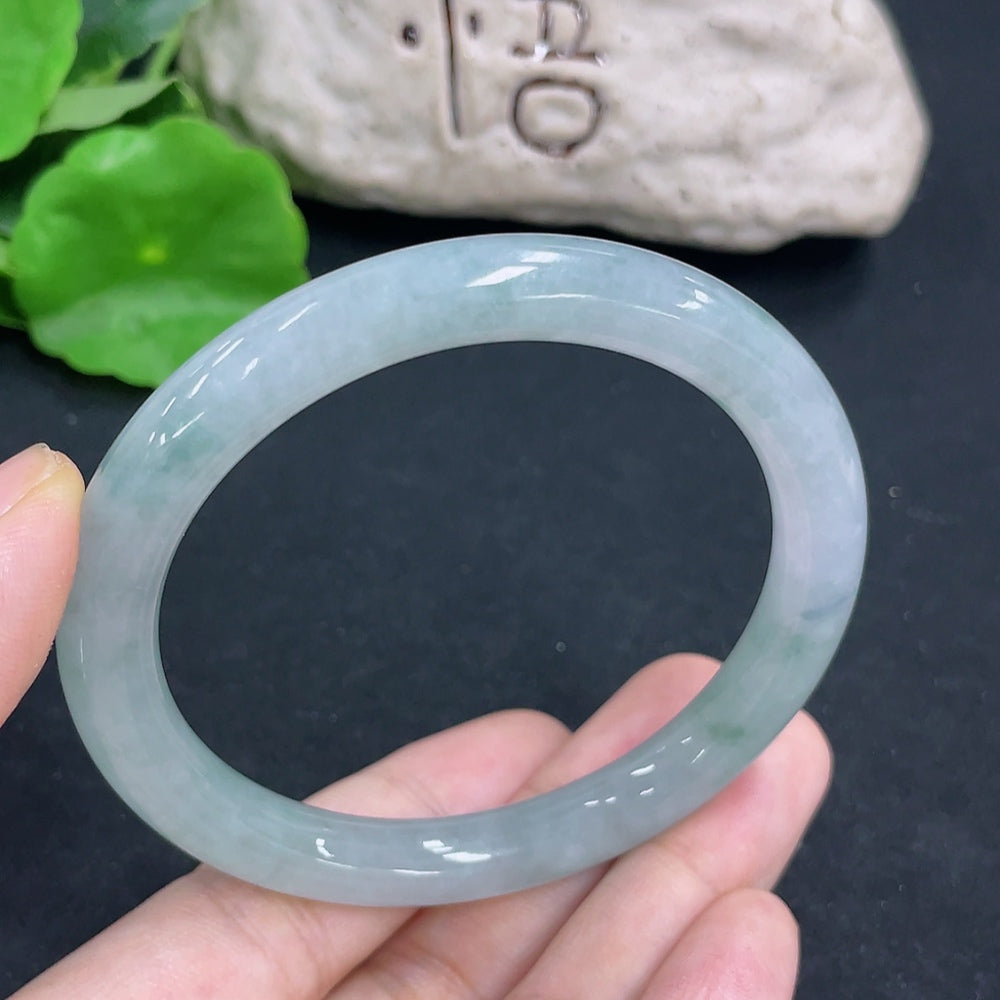 Jadeite Round Bangle