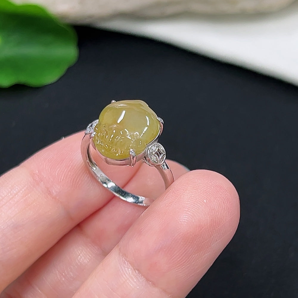 Jadeite Inlaid Ring Size 11 18K Gold Total Weight Approx. 3.1g (Color origin undetermined)
