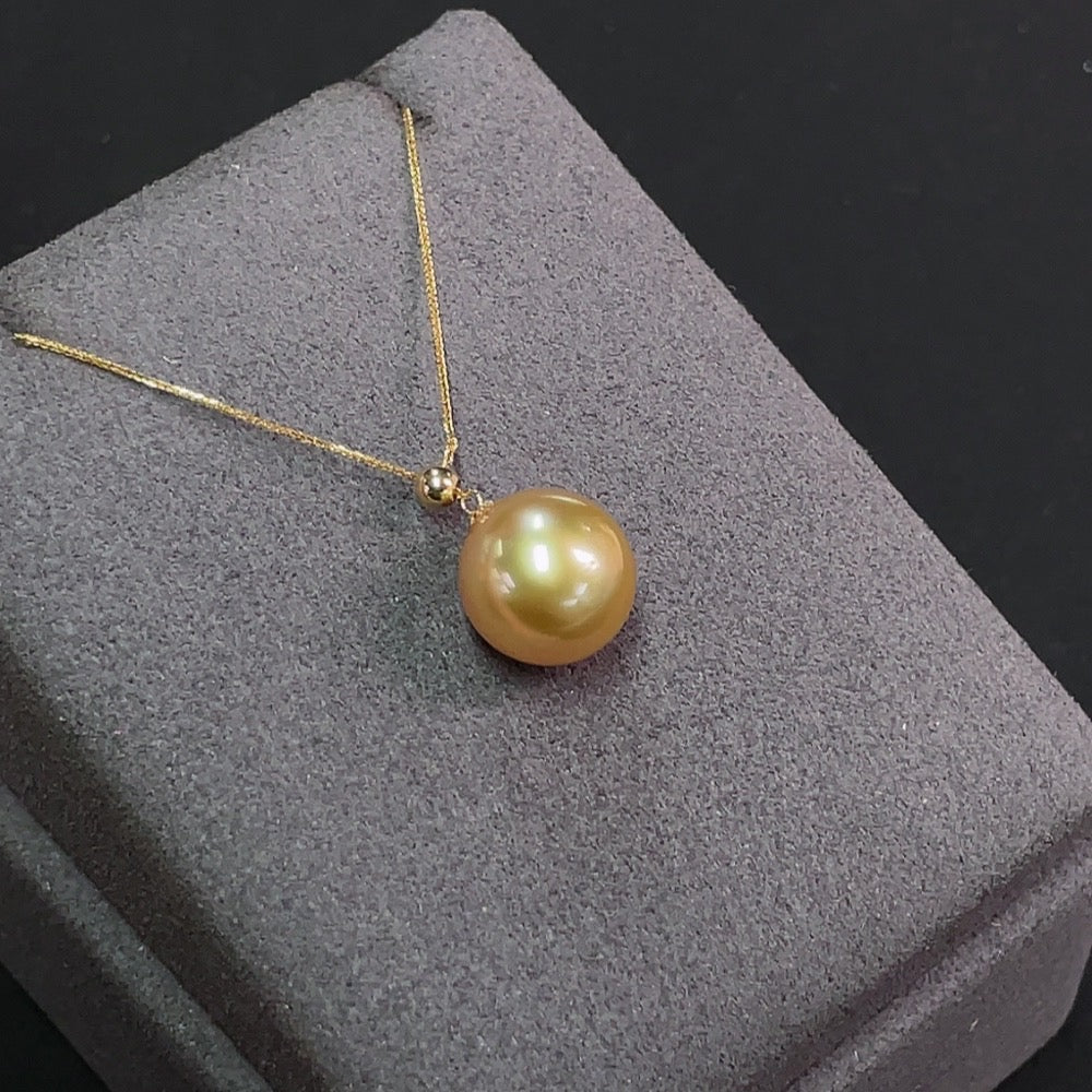 Saltwater Pearl Inlaid Necklace 18K Gold Color Origin Undetermined