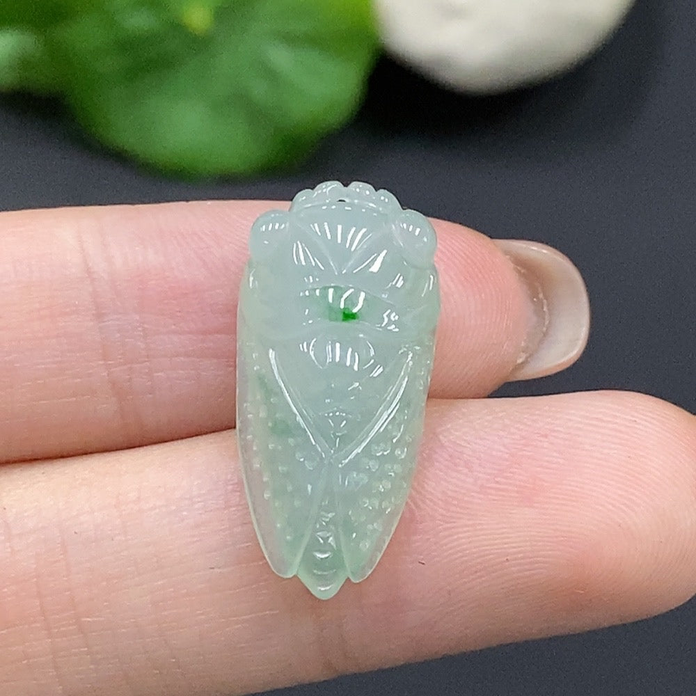 Jadeite Eye-catching Pendant