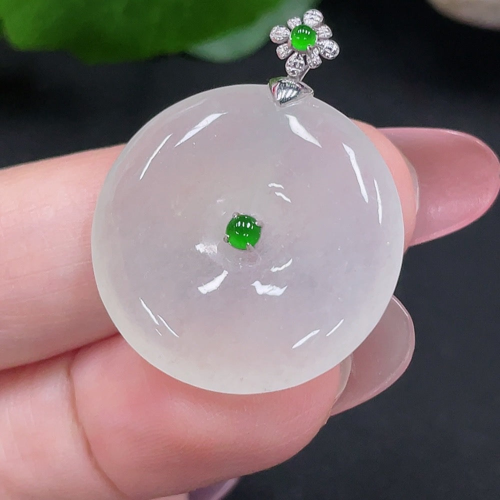 Jadeite Peace Knot Pendant 18K Gold Total Weight Approx. 5.7g (Non-Diamond)