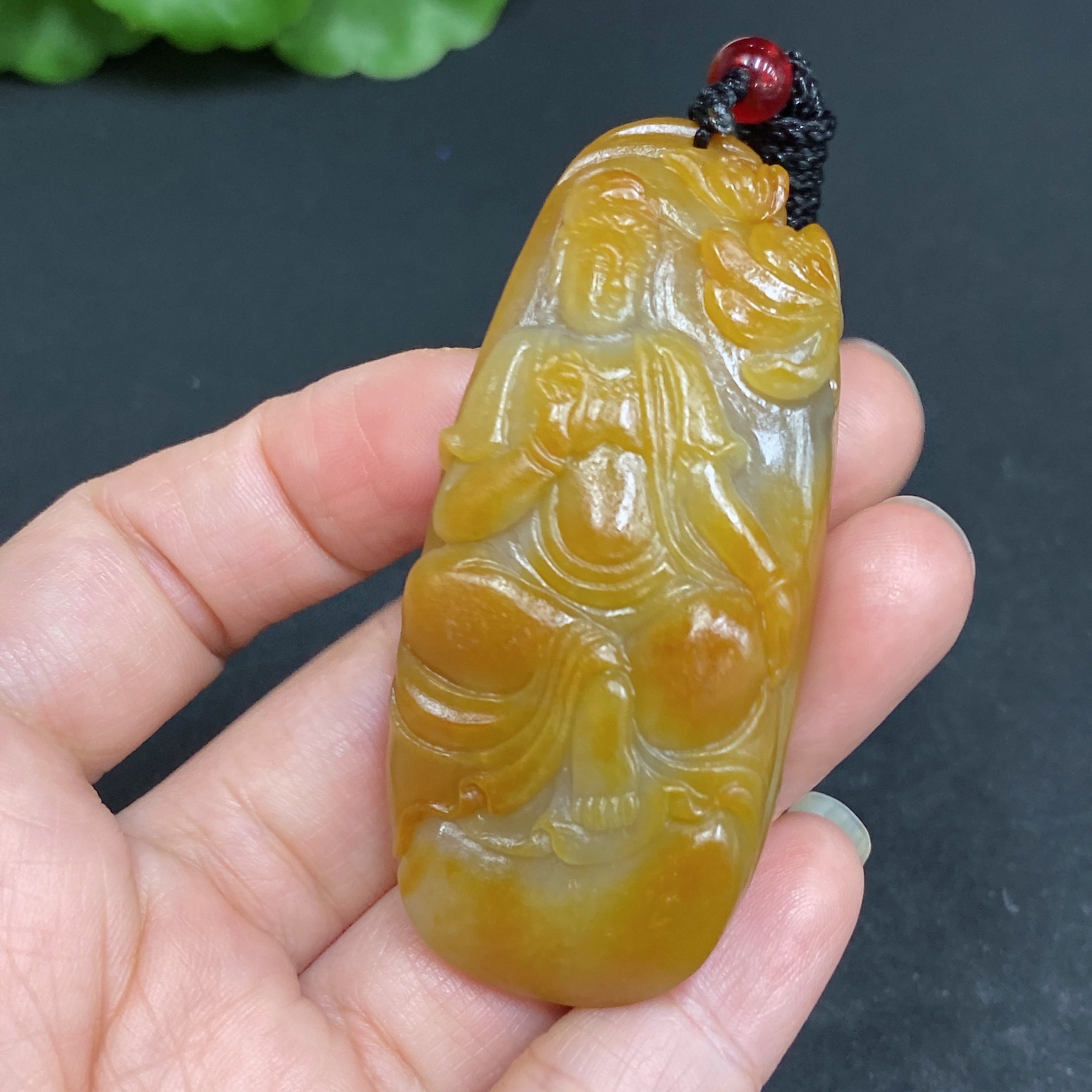 Hetian Jade Pendant Guanyin Total Weight (including rope) 32.2g Undetermined skin color cause