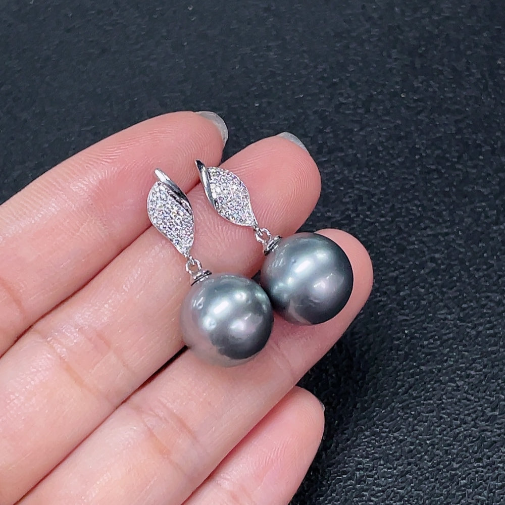 HKHQ seawater pearl earrings with 18K gold, 12.5mm pearls, non-diamond, total weight 7.4g, elegant jewelry accessory