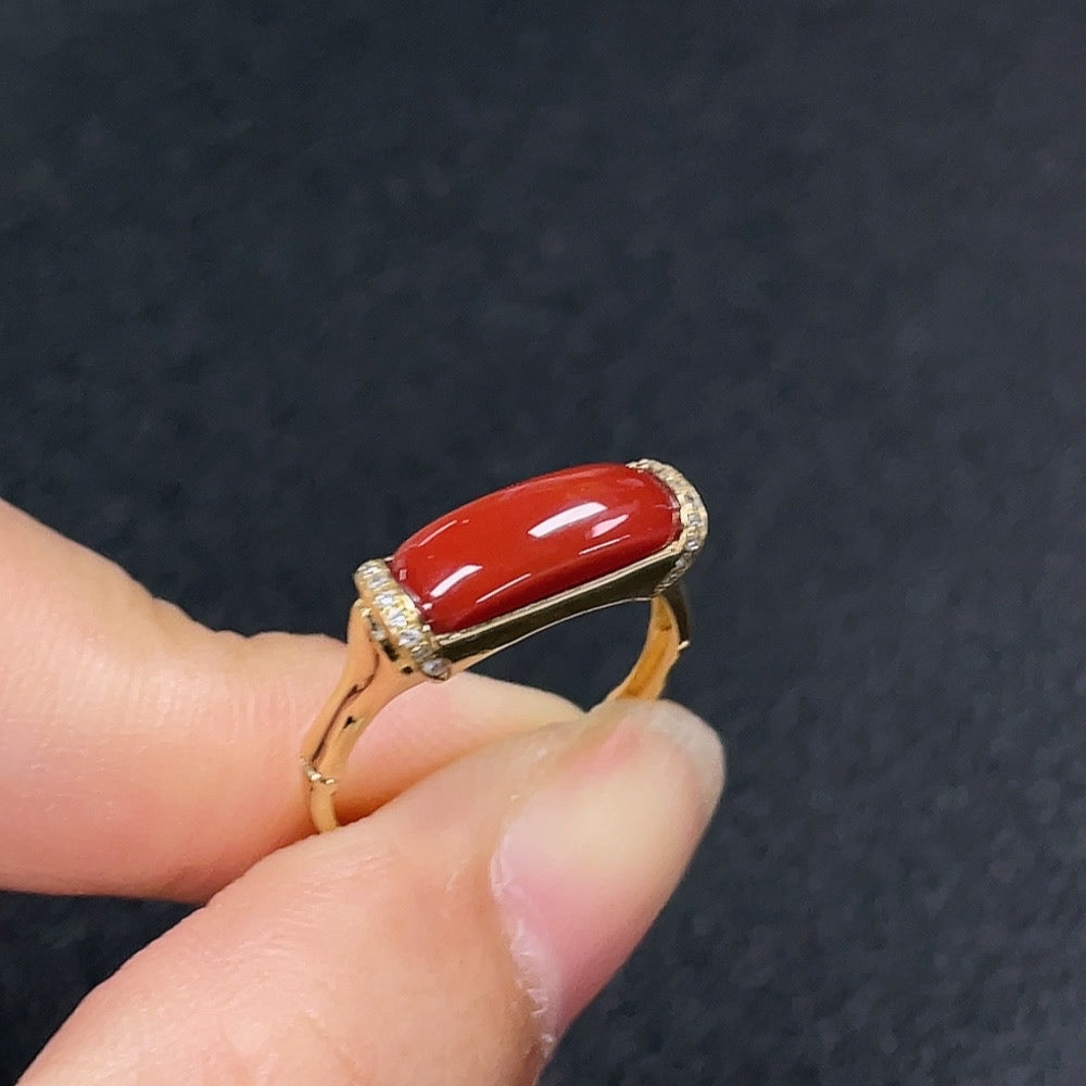 18K red agate gemstone ring by HUILIU HQ, size 15 with a 13.8x4.2mm stone and total weight of 2.62g.