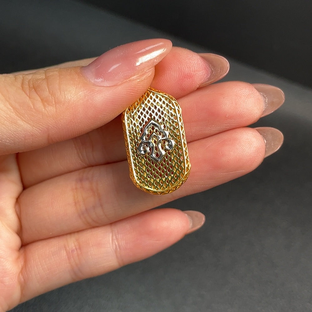 Red Agate gemstone pendant by HUILIU HQ, natural red agate with smooth polished surface, without diamond, gemstone jewelry.