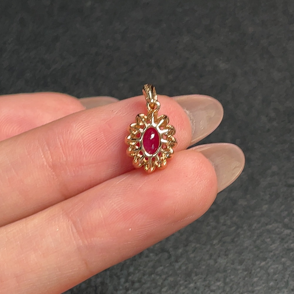 Ruby pendant in 18K gold with diamond accents, gemstone jewelry by HUILIU HQ, featuring a vibrant red ruby and sparkling diamonds.