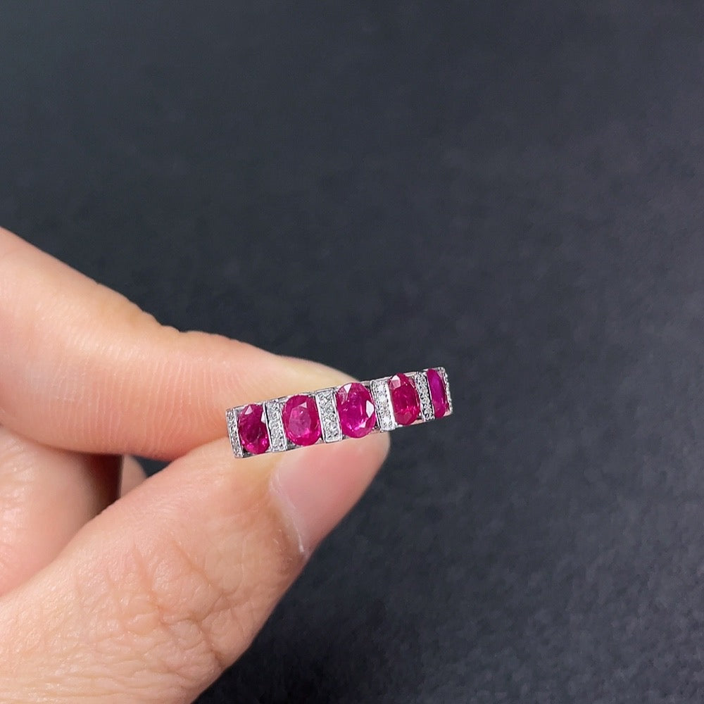 HUILIU HQ ruby gemstone ring with 72% gold, set with diamonds, size 16, featuring a vibrant red ruby and sparkling diamonds.