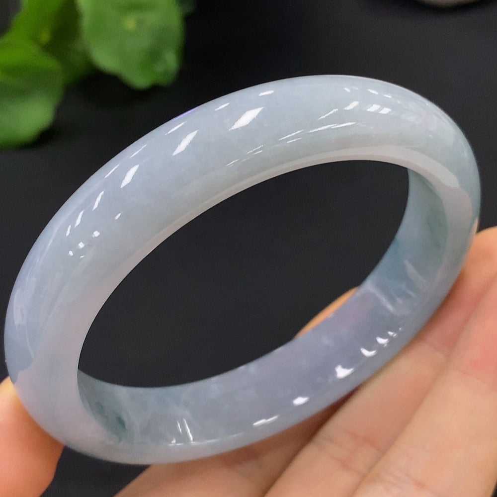 HUILIU HQ Imperial Concorde jadeite bangle, 56.5/50mm, 52.826g, featuring smooth green jade surface and elegant design