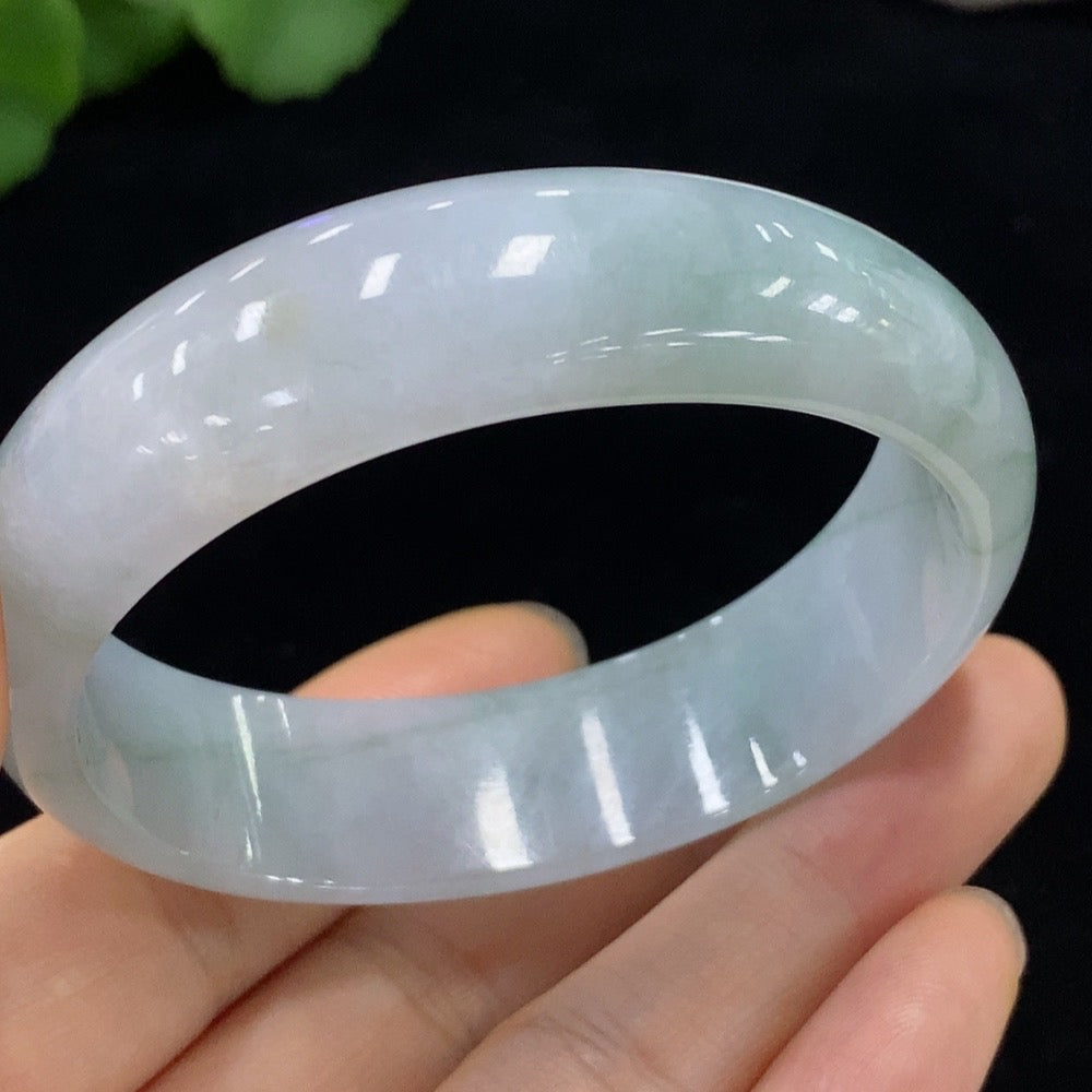 HUILIU HQ Imperial Concubine Jadeite Bracelet with 55/48.8cm circumference, weighs approx. 51.89g, featuring smooth, polished jade stones.