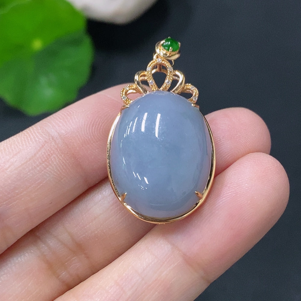 HUILIU HQ jadeite bezel-set cabochon pendant with 18k gold and diamond accents, elegant jewelry with total weight 5.82g.