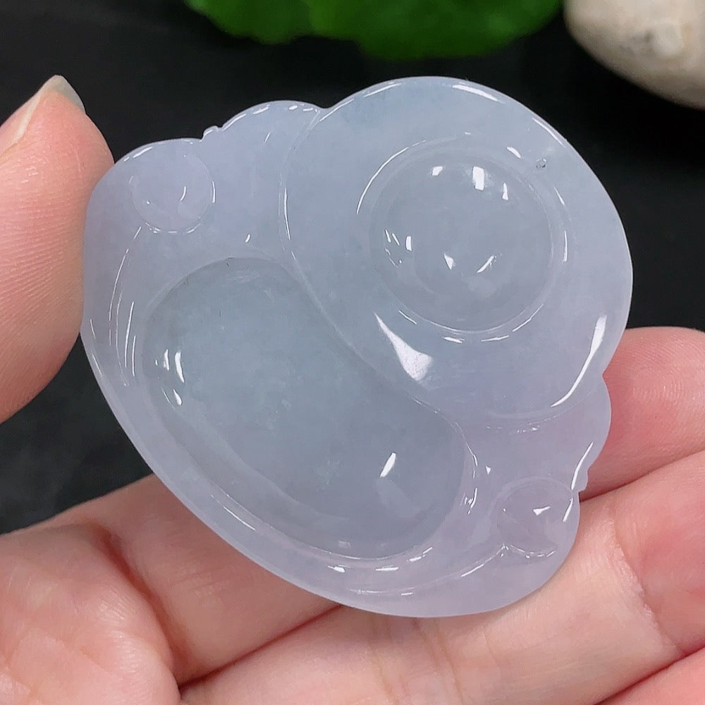 Jadeite Buddha pendant from HUILIU HQ, carved from green jade, weighs approximately 38.7g, with intricate Buddha design.