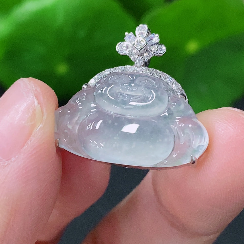 Jadeite Buddha pendant by HUILIU HQ featuring 18K gold accents and diamond details, weighing approximately 2.54g.