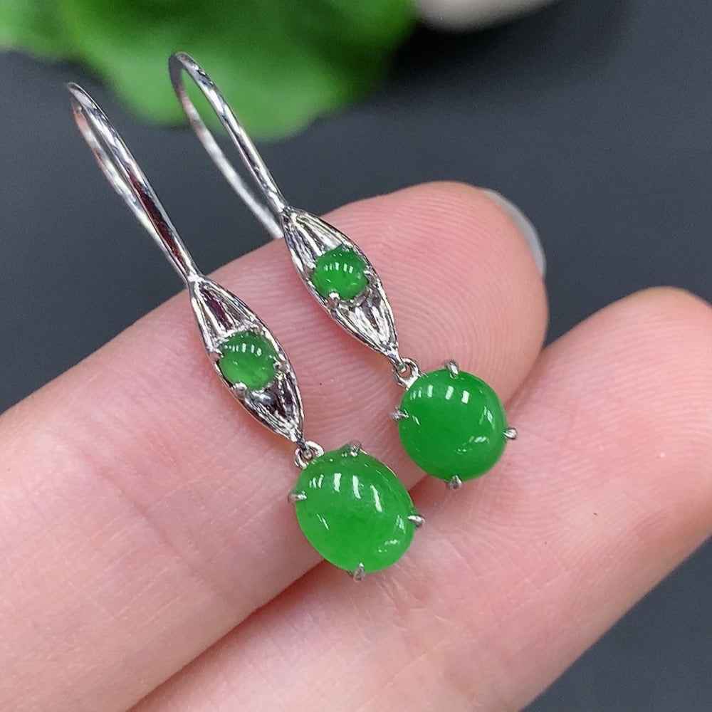 HUILIU HQ Jadeite cabochon earrings set in 18K gold, featuring polished green jade stones, total weight approx 1.84g.