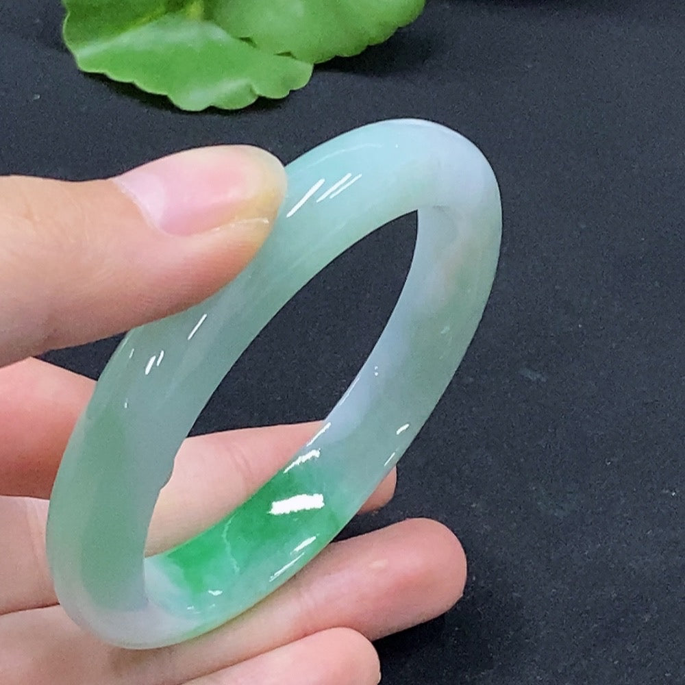 HUILIU HQ jadeite circle bracelet with size 53, weighing approximately 40.17g, featuring smooth polished jade beads.