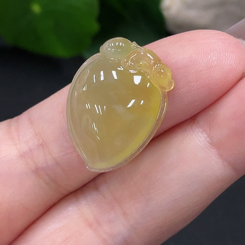 HUILIU HQ Jadeite Fortune and Longevity Pendant, carved jade pendant weighing approx. 2.9g, featuring traditional design and smooth finish.