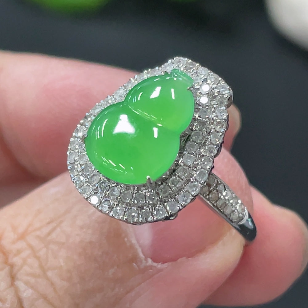 HUILIU HQ Jadeite gourd pendant and ring in 18k gold with diamond inlay, size 14, dual-purpose jewelry, weight 3.45g.
