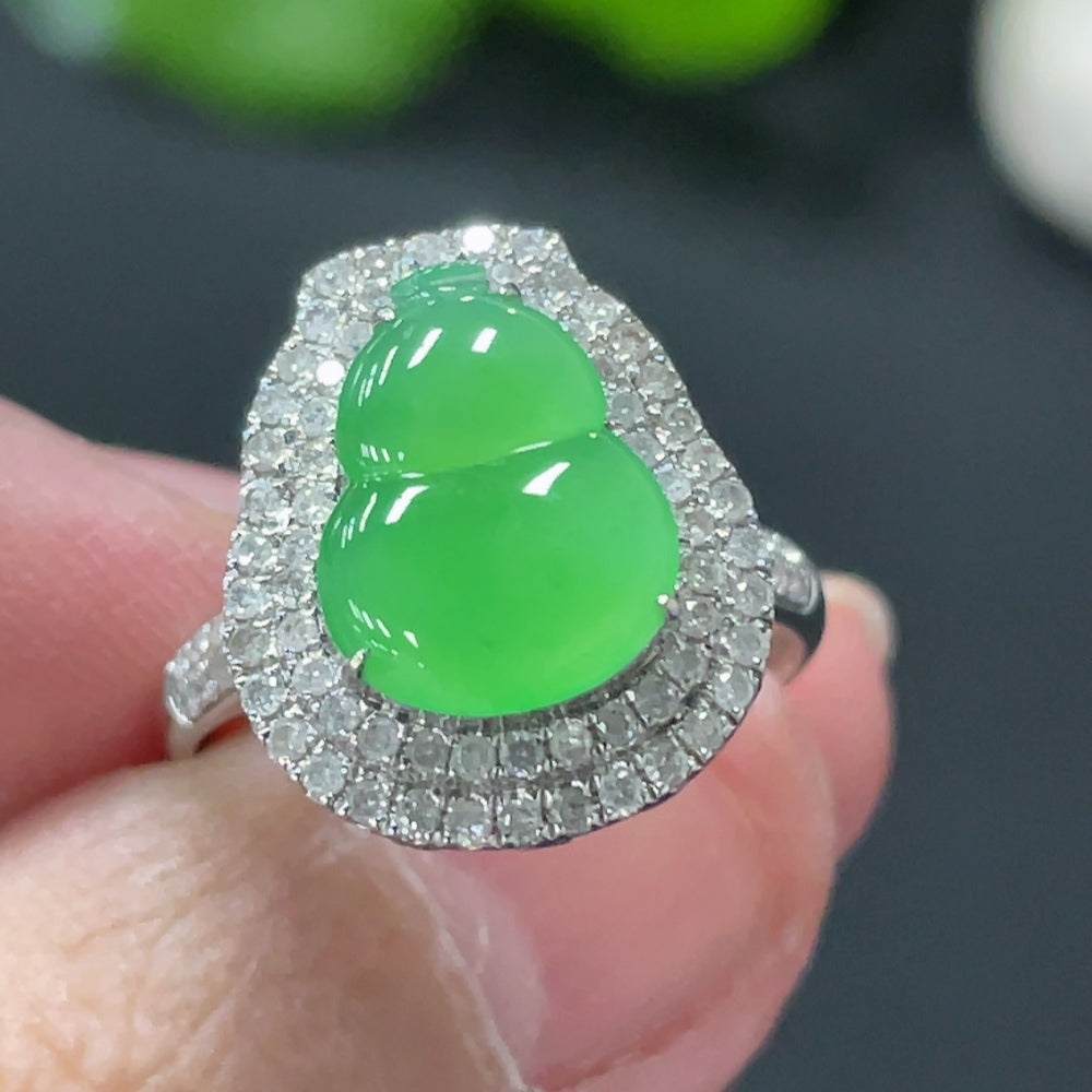 Jadeite gourd pendant ring by HUILIU HQ with 18k gold and diamond inlays, dual-purpose style, size 14, 3.45g weight.