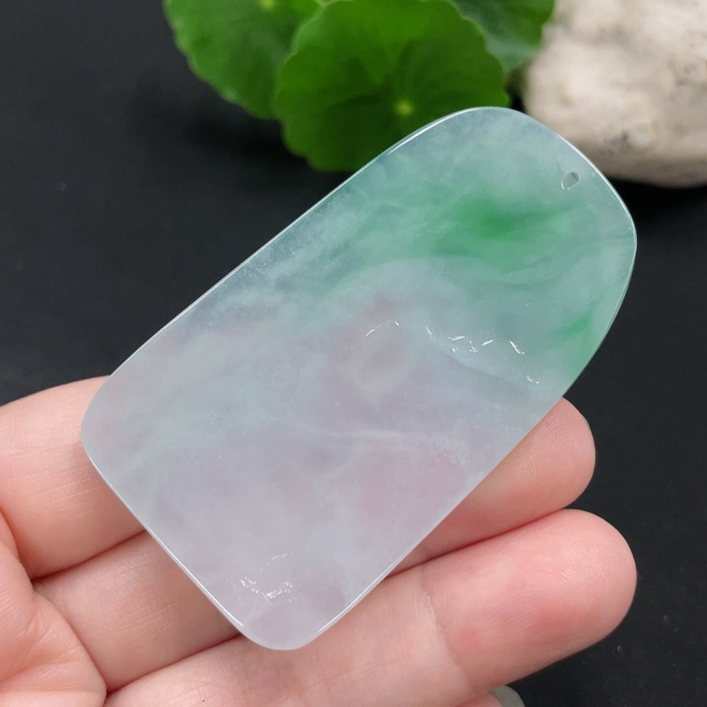 Jadeite Guanyin pendant from HUILIU HQ, detailed carved figure, weighs approximately 28.8g, made of high-quality jade.