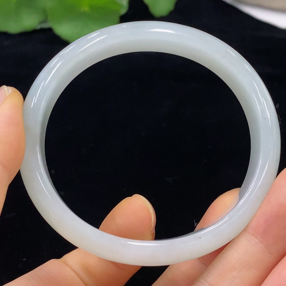 HUILIU HQ jadeite Imperial Concubine bangle in size 56.6/52.5, featuring intricate jade design, weighs approximately 45.26g.