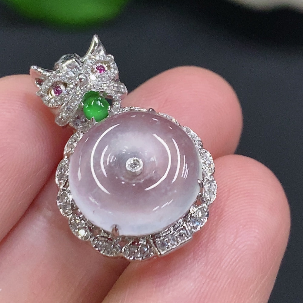 HUILIU HQ jadeite inlaid pendant with surface gold, weight 3.1g, featuring colorless diamond accents and no imprint design.