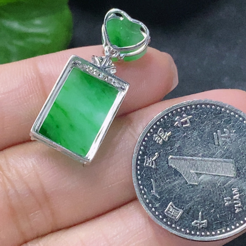 HUILIU HQ Jadeite inlaid plain pendant in 18k gold with diamond accent, showcasing elegant jade jewelry design.
