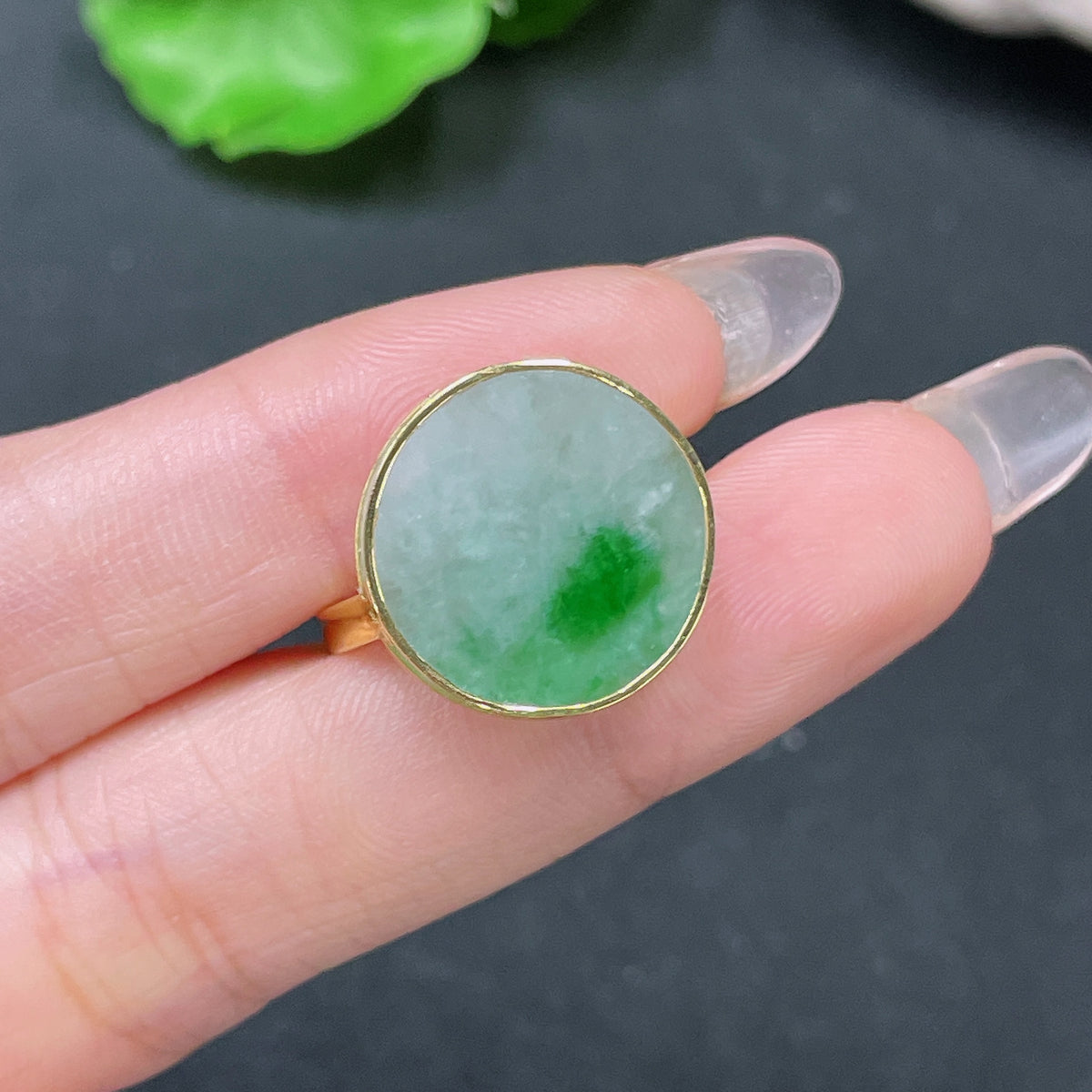 Huiliu HQ jadeite inlaid ring band with 66% jade, showcasing intricate craftsmanship and natural green jadeite gemstone.