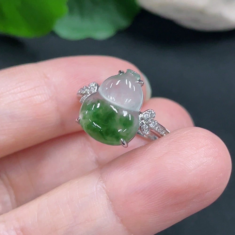 HUILIU HQ jadeite inlaid ring in size 14 with 18K gold and diamond accents, weighing about 2.8g, showcasing intricate craftsmanship.