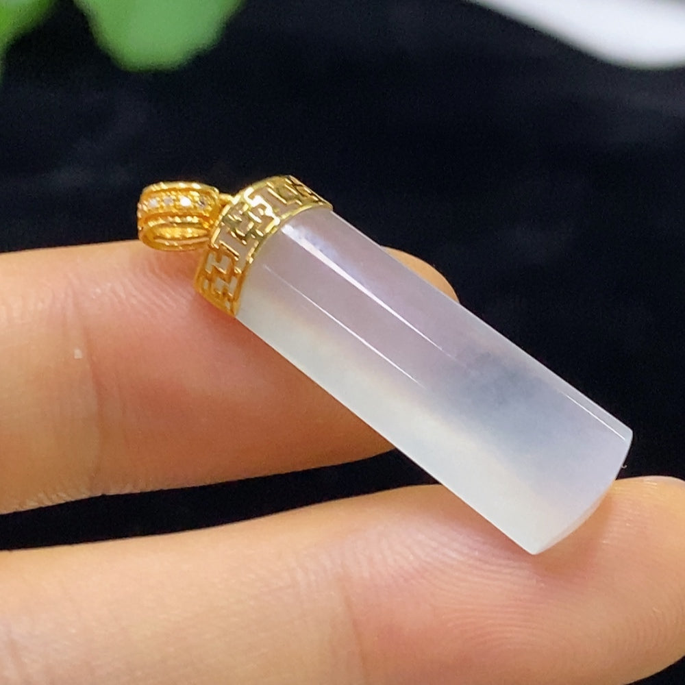 HUILIU HQ jadeite inlay pendant with 18k gold setting and diamond accents, showcasing intricate craftsmanship and elegant design.