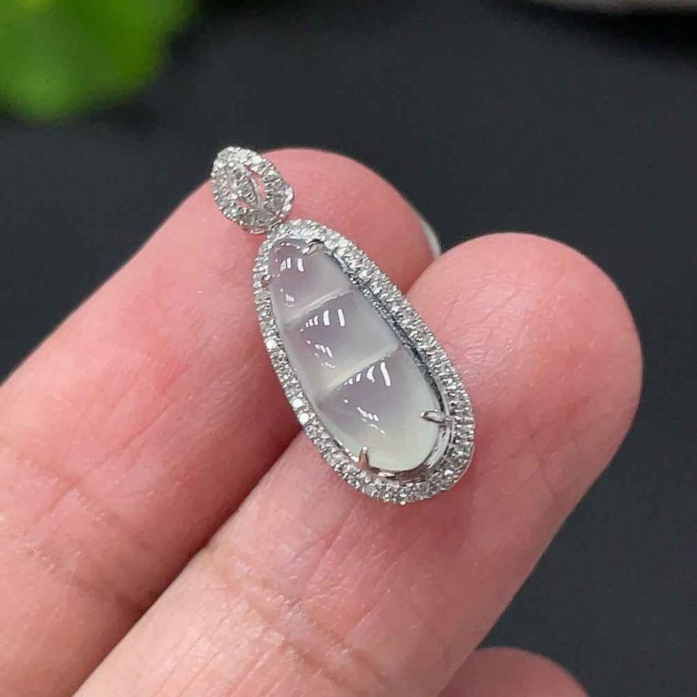 Jadeite lucky bean pendant with 18K gold setting, crafted by HUILIU HQ, featuring a smooth green jade bead, approx. 0.9g weight.