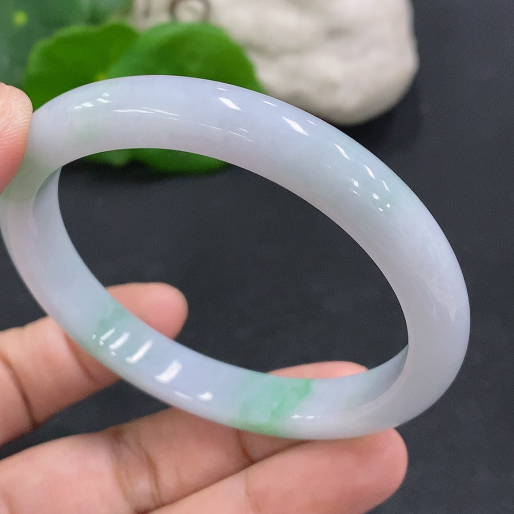 Huiliu Jadeite Noble Consort Bangle with short diameter 51.1mm, showcasing smooth, polished jadeite jade from HUILIU HQ.