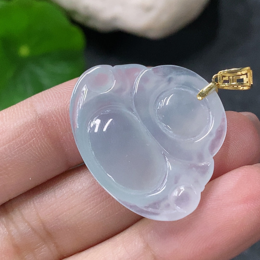 Jadeite Buddha pendant in 18K gold from HUILIU HQ, featuring a detailed carved jade Buddha, weighs approximately 5.17g.