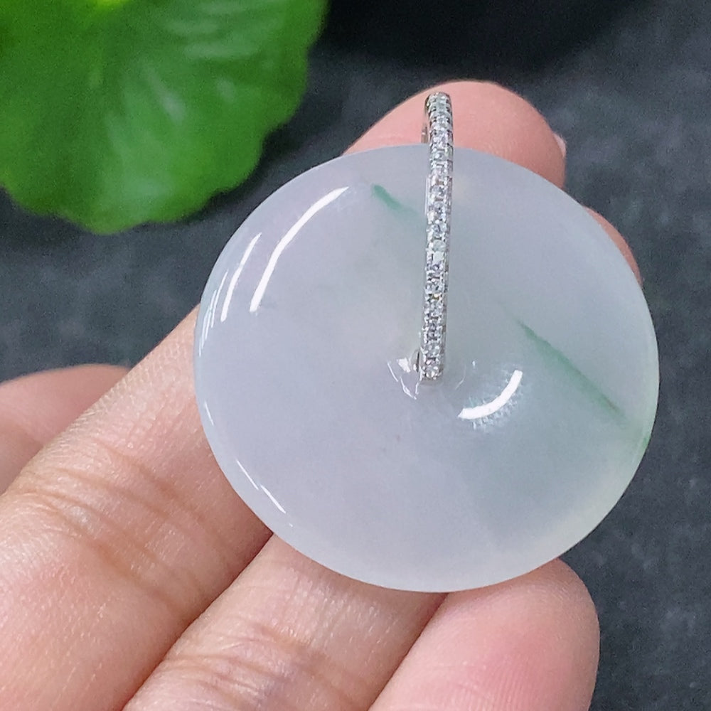 Huiliu HQ jadeite pendant with peace buckle design, featuring smooth green jade stone and polished finish, certified by Huiliu.
