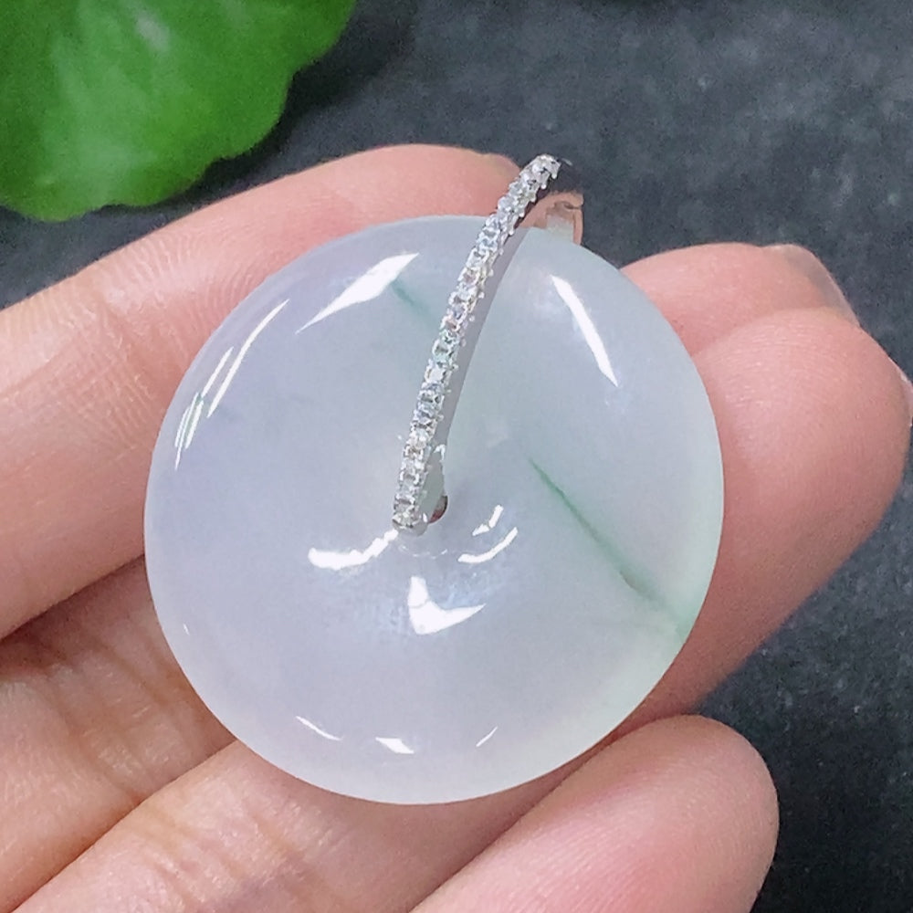 Huiliu HQ Jadeite pendant featuring a peace buckle design, crafted from high-quality jade, with certified authenticity.
