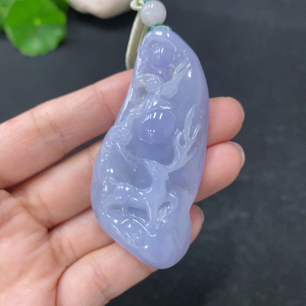 HUILIU HQ jadeite pendant featuring a Sika deer design, approximately 31.92g, crafted from high-quality green jade.