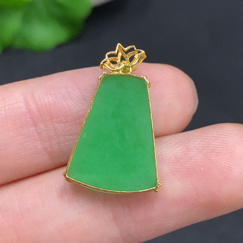 Huiliu HQ jadeite plain pendant, natural green jade necklace with smooth polished surface, certified by Huiliu.