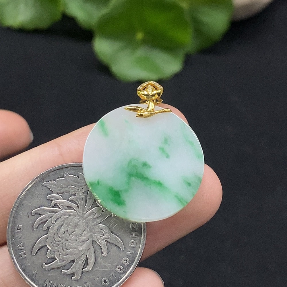 Huiliu HQ Jadeite plain pendant with diamond inlay, showcasing smooth jade surface and sparkling diamond accents.