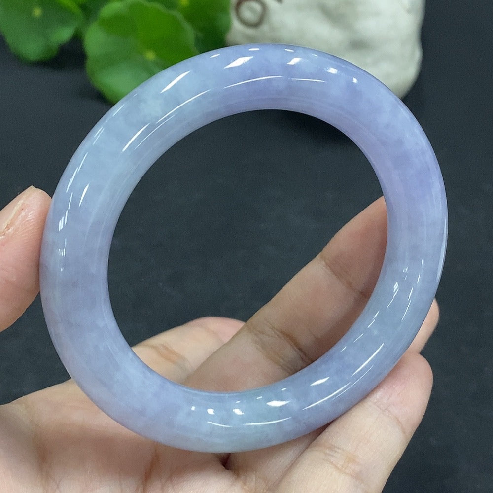HUILIU HQ jadeite round bangle, size 54.8, with a total weight of 67.1g, showcasing smooth, polished jadeite craftsmanship.