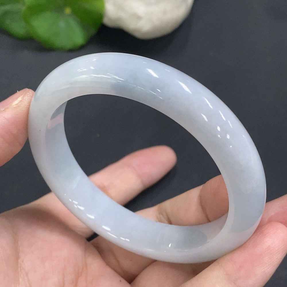 HUILIU HQ jadeite round bangle in size 56, weighing 52.823g, showcasing smooth, polished jadeite with a glossy finish.
