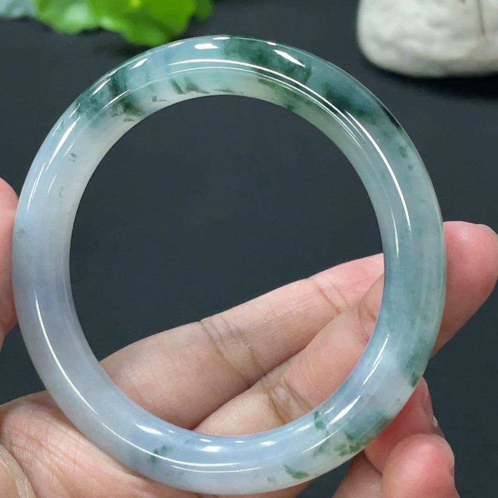 HUILIU HQ jadeite round bangle, 42.79g, size 52.5, featuring smooth polished jade surface and classic circular design.