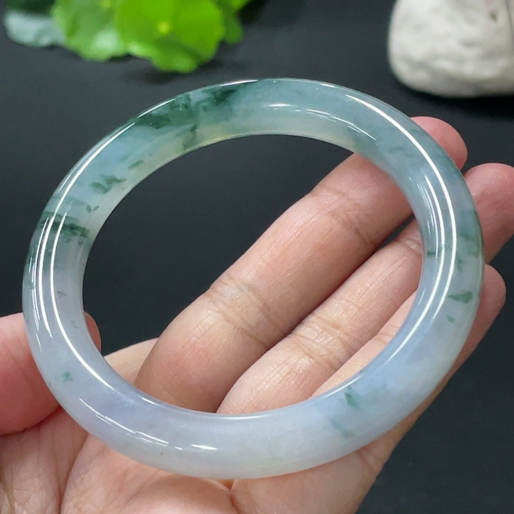 HUILIU HQ jadeite round bangle, 42.79g, size 52.5, smooth polished jade jewelry with a glossy finish.
