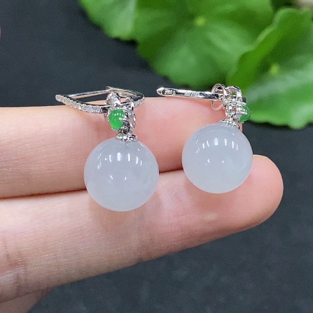 HUILIU HQ jadeite round bead earrings with 18K gold accents and diamond details, lightweight jewelry for elegant style.