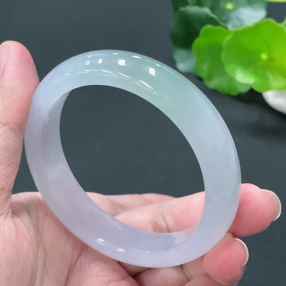HUILIU HQ jadeite round bracelet weighing 52.6g, size 53.6, featuring smooth green jade beads on a flexible string.
