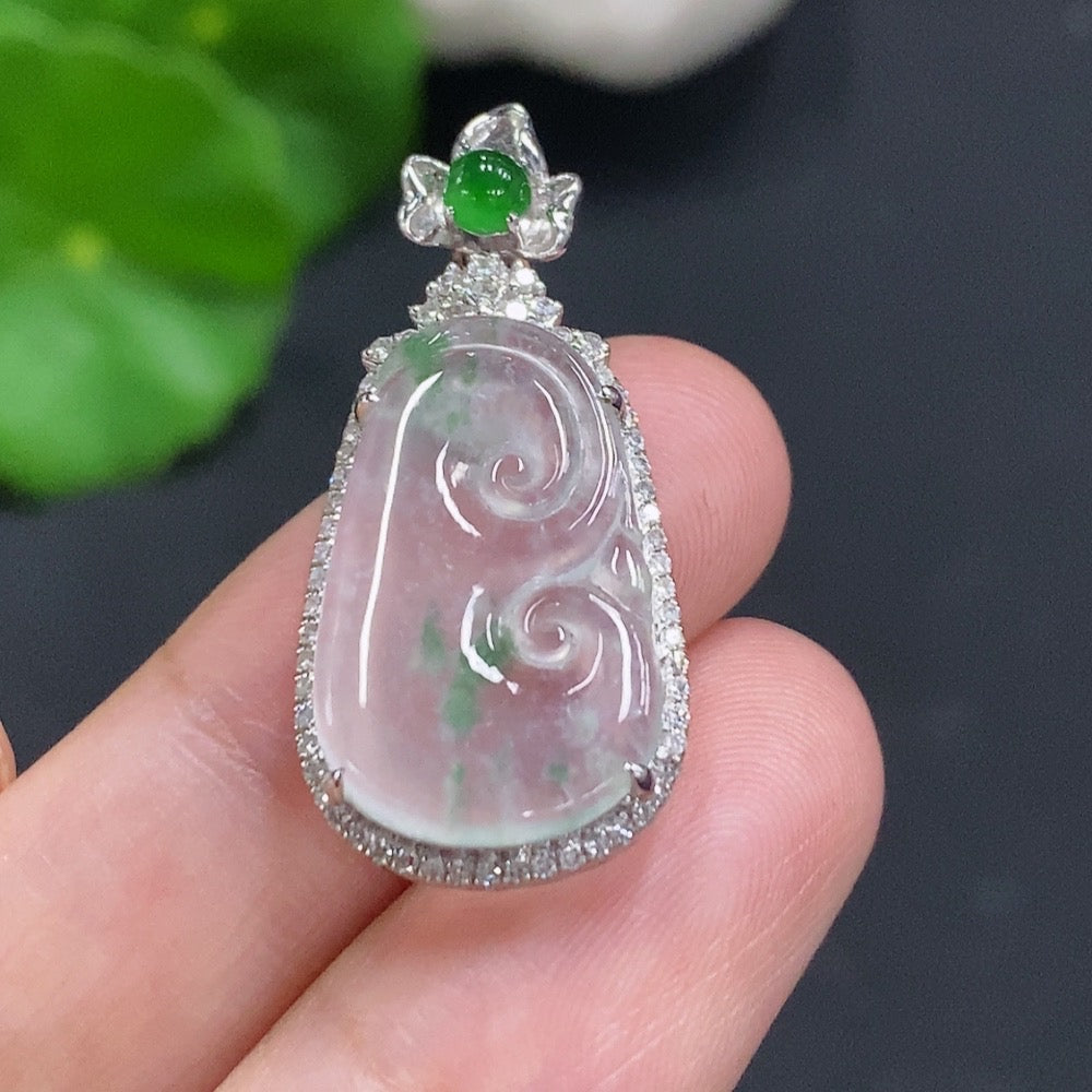 Jadeite Ruyi pendant with 18K gold and diamond accents, featuring intricate inlaid jade design and a total weight of 3.6g.
