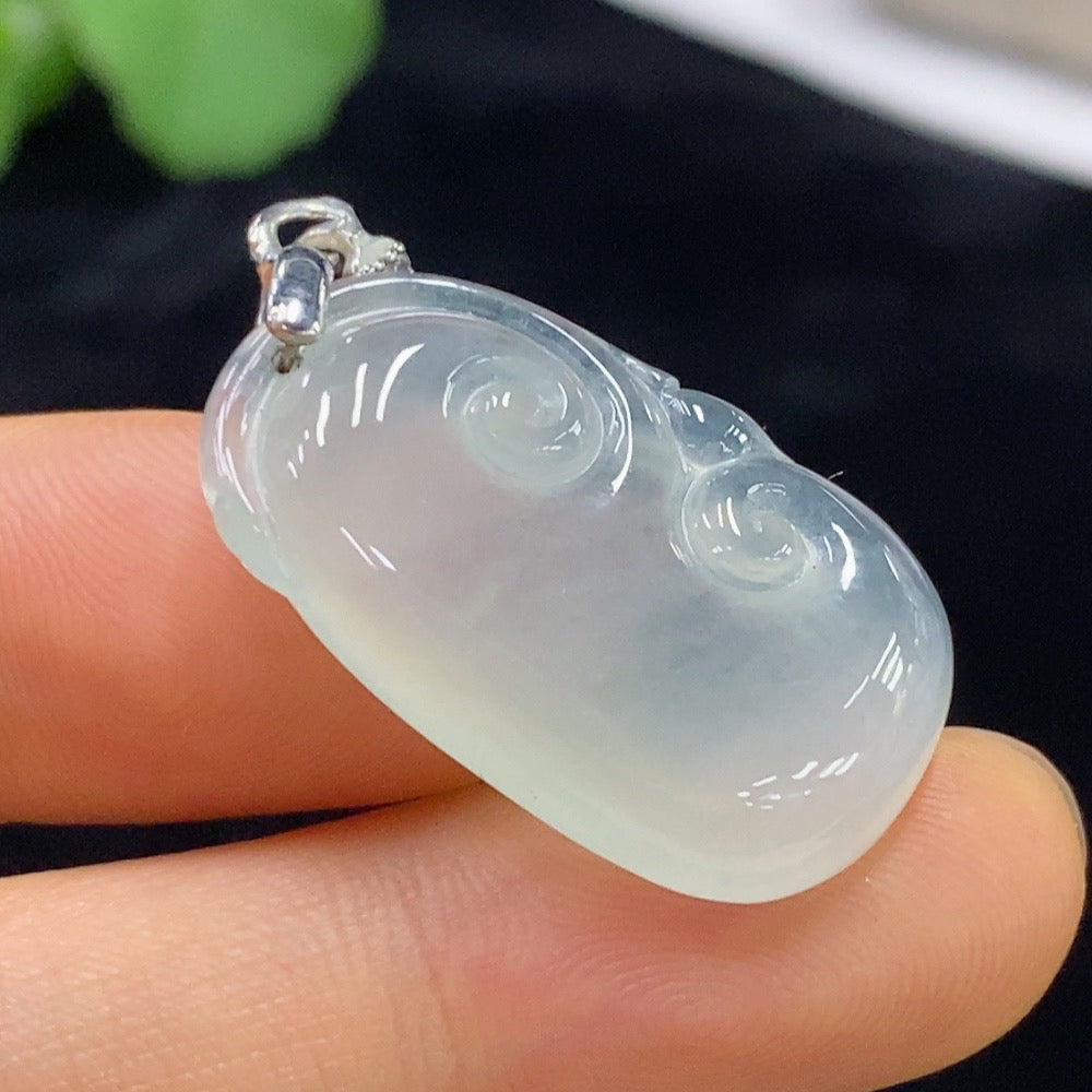 Jadeite Ruyi pendant from HUILIU HQ, non-gold, approximately 5.52g, featuring smooth green jade with intricate carved details.