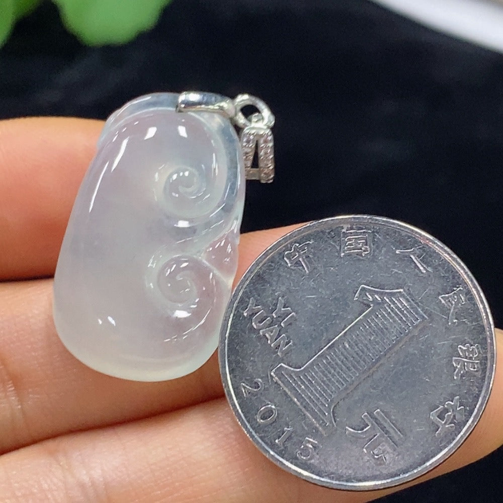 Jadeite Ruyi pendant by HUILIU HQ, non-gold jade jewelry, showcasing a smooth, polished green jade pendant weighing approx. 5.52g.