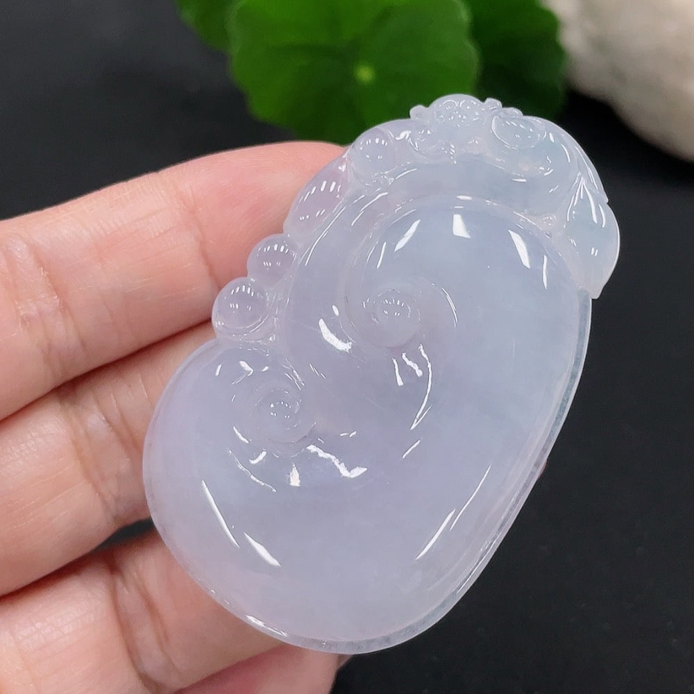 Jadeite Ruyi pendant from HUILIU HQ, intricately carved jade jewelry weighing approximately 27.57g.