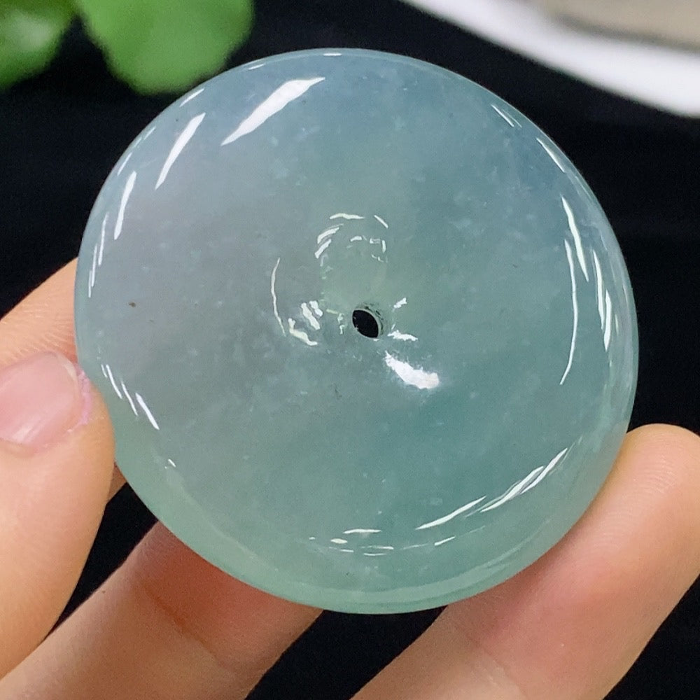 HUILIU HQ jadeite safety buckle pendant weighing approximately 39.8g, featuring smooth, polished jade with a secure clasp design.